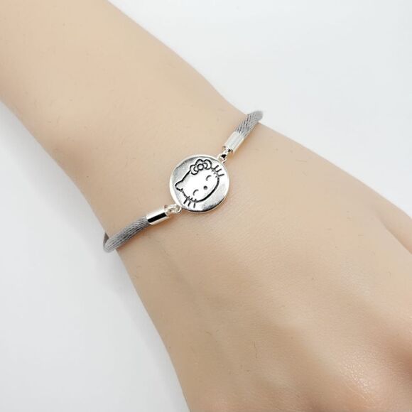 Brand New Hello Kitty Bracelet - Picture 2 of 4